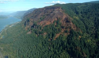 Aerial photo of the forest affected by the Eagle Creek wildland fire