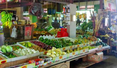 market shelves filled with fruit